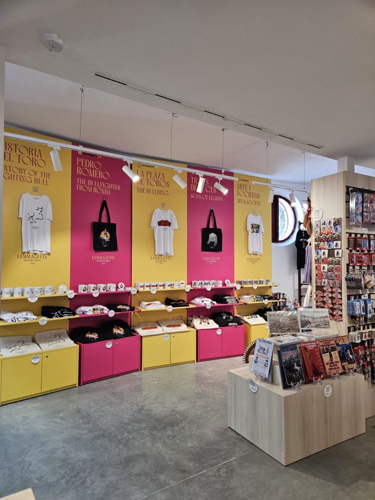 Nueva colección de souvenirs del Tour La Malagueta2